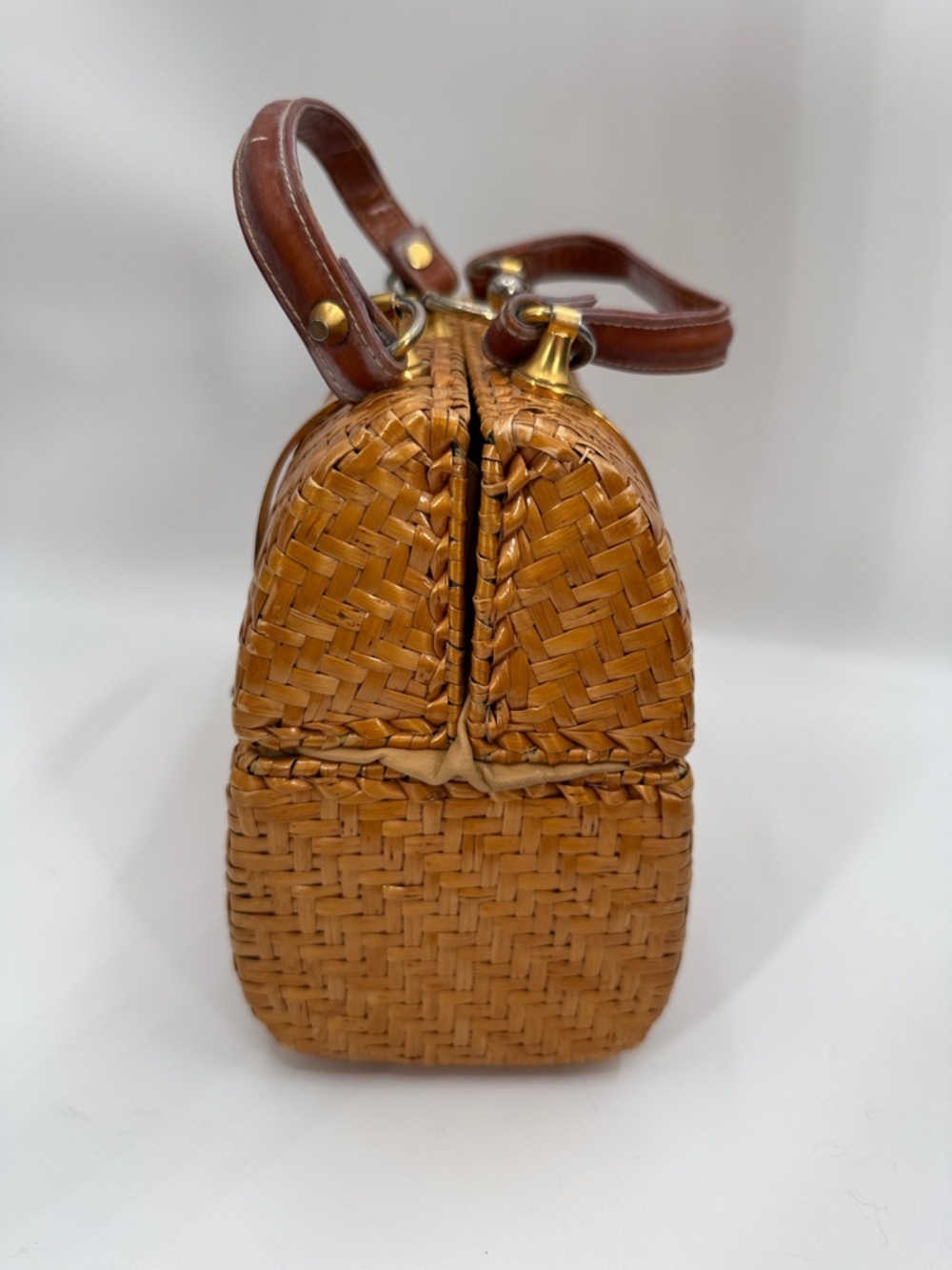 Vintage Rodo Italy Woven Wicker Straw Top-Handle Bag in Tan with Brown Handles - Picture 2 of 14